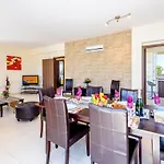 Marizan Villa